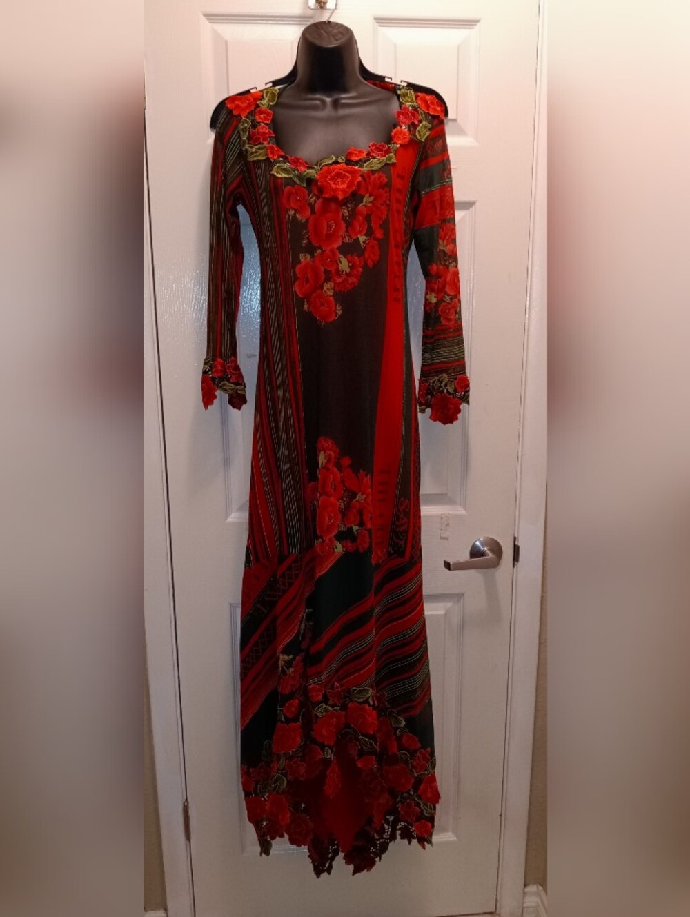 OOOK Save The Queen Red Floral Long Sleeve Maxi Dress